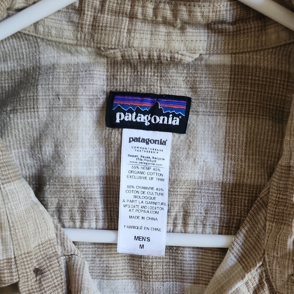 Patagonia Men's Tan Plaid Grunge Shirt - Picture 3 of 4